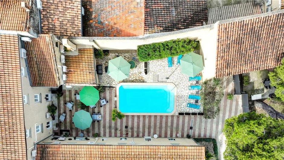 La Bastide d'Entraigues Exterior