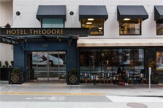 Hotel Theodore