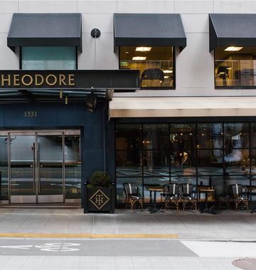Hotel Theodore