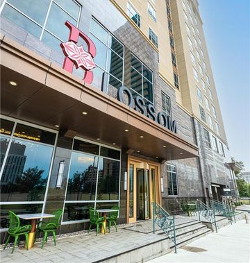 Blossom Hotel Houston, Curio Collection
