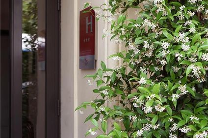 Hotel Madrigal