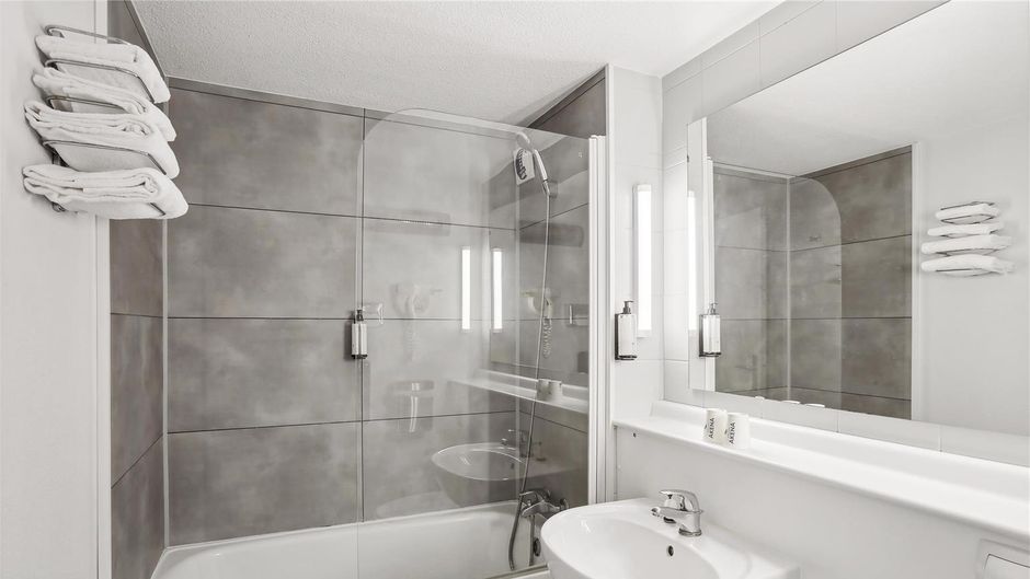 The 2 by Hotel Akena La Ferte Bernard Suite