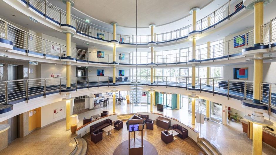 ACHAT Hotel Magdeburg Lobby