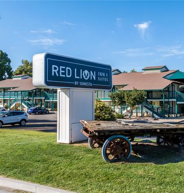Red Lion Inn & Suites Lemoore