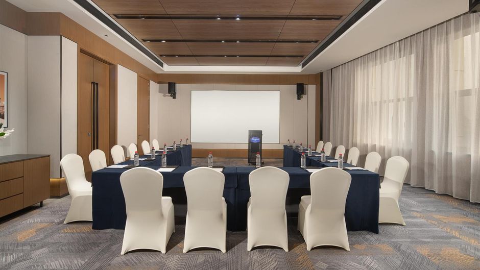 Hampton by Hilton Harbin Sophia Meeting