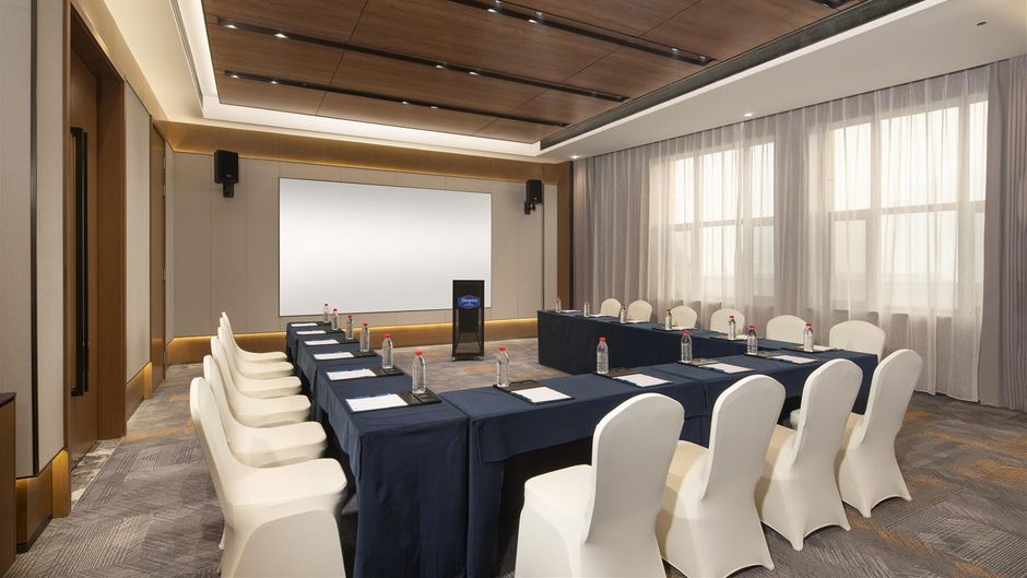 Hampton by Hilton Harbin Sophia Meeting