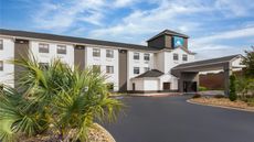 Days Inn by Wyndham McDonough Hotel