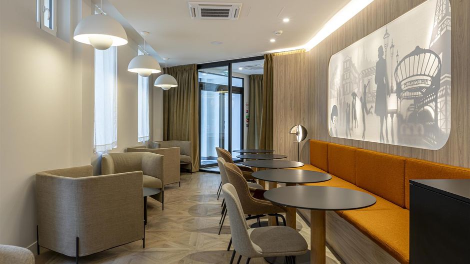 Dantan Hotel Restaurant