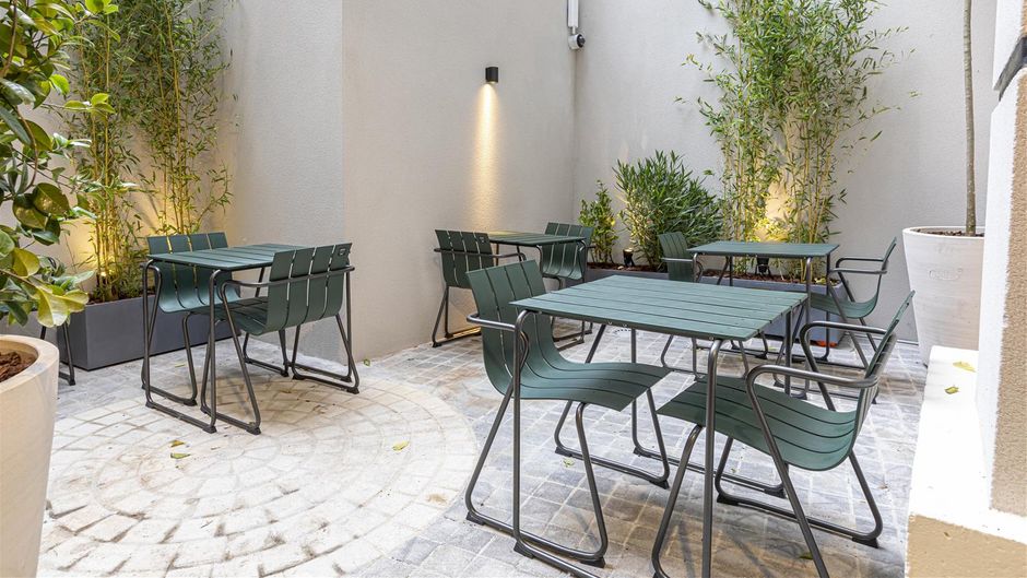 Dantan Hotel Exterior
