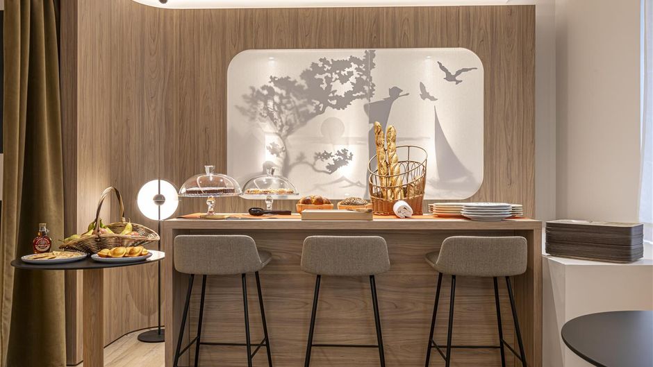 Dantan Hotel Restaurant