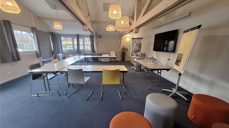 Ibis Styles Aubagne Gemenos Meeting
