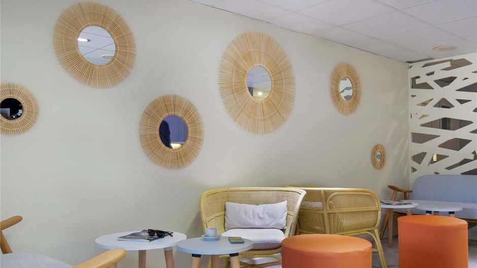 Ibis Styles Aubagne Gemenos Exterior