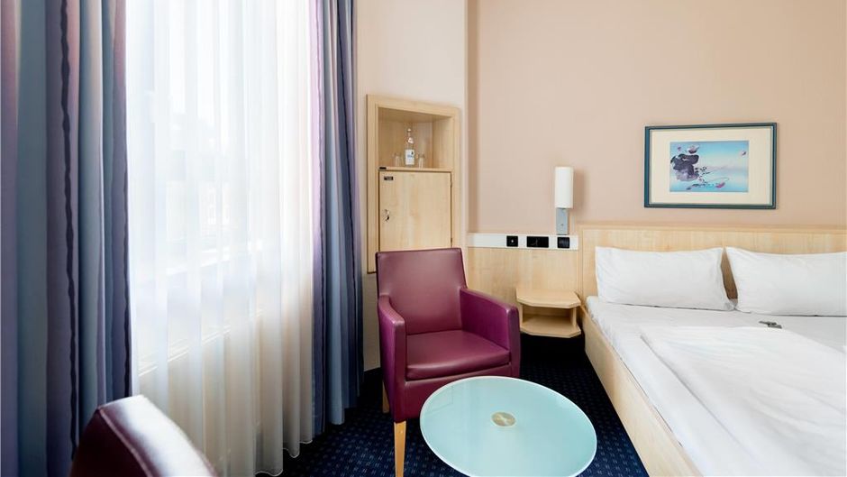 Rugs Hotel Augsburg Room
