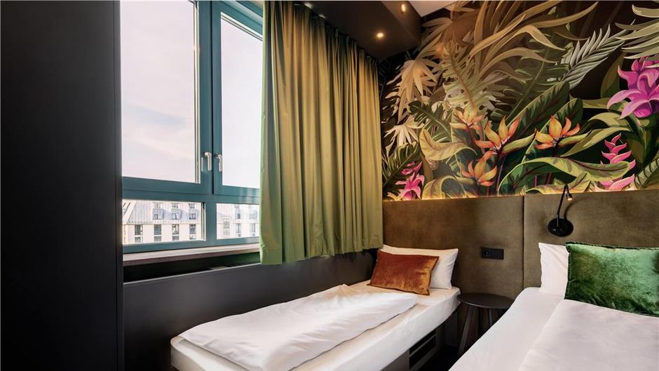 Rugs Hotel Augsburg Room