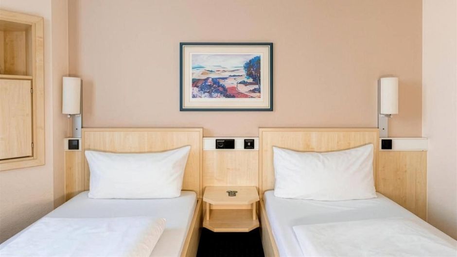 Rugs Hotel Augsburg Room
