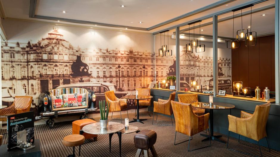 ANA Neotel Lobby