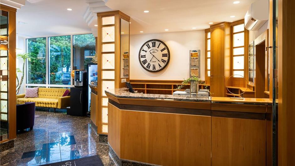 QU Hotel Augsburg Lobby