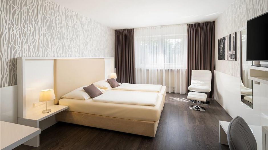 QU Hotel Augsburg Room