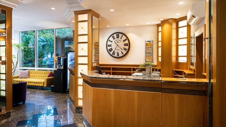 QU Hotel Augsburg Lobby
