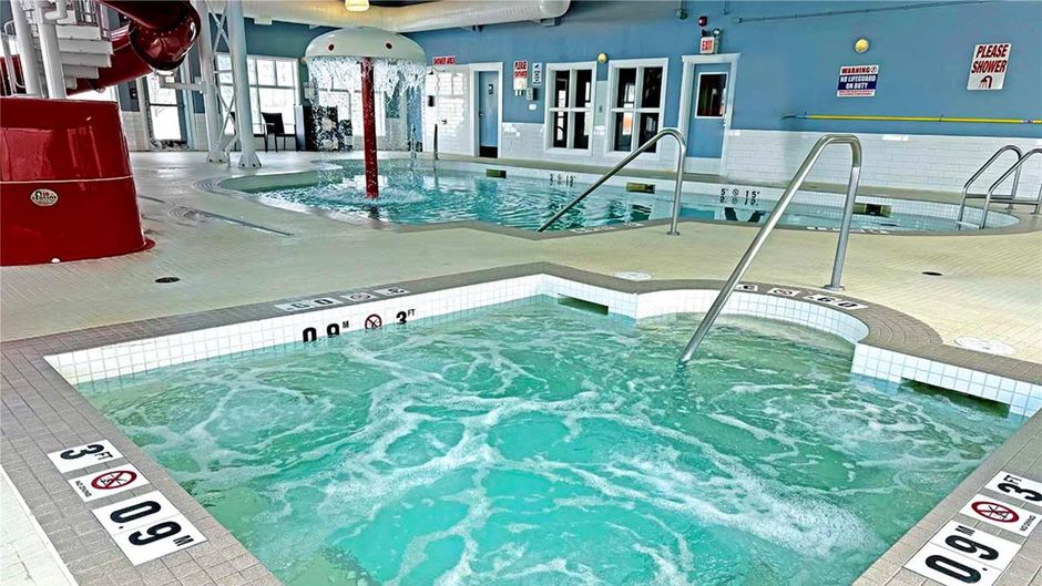 Best Western Plus Rose City Suites Pool