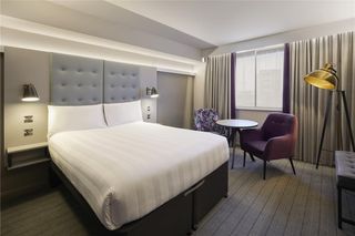 Holiday Inn Express London-Newbury Park