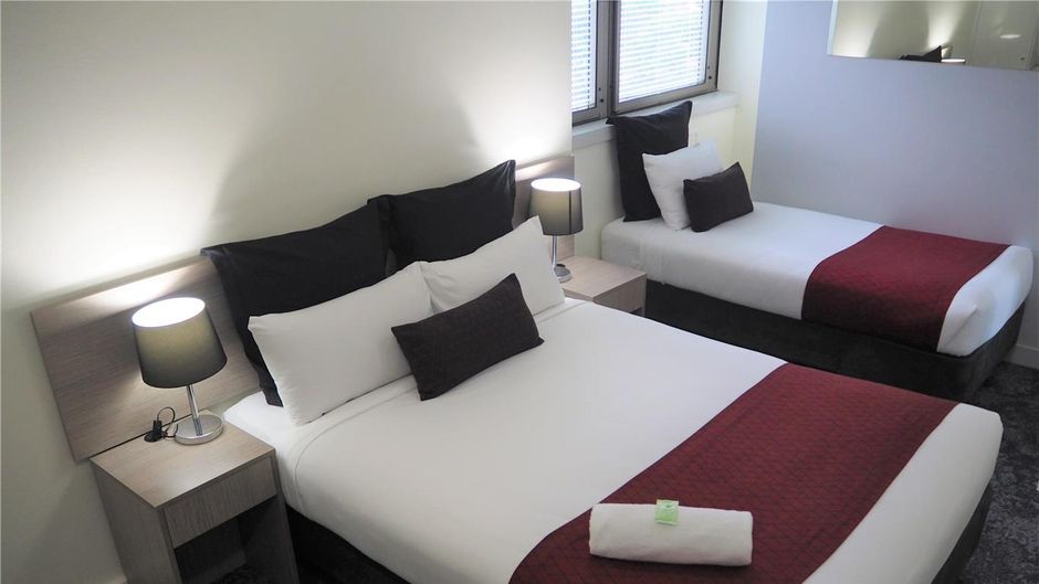 Hotel George Williams Room