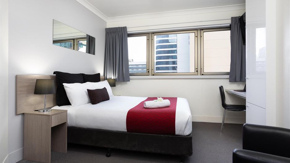 Hotel George Williams Room