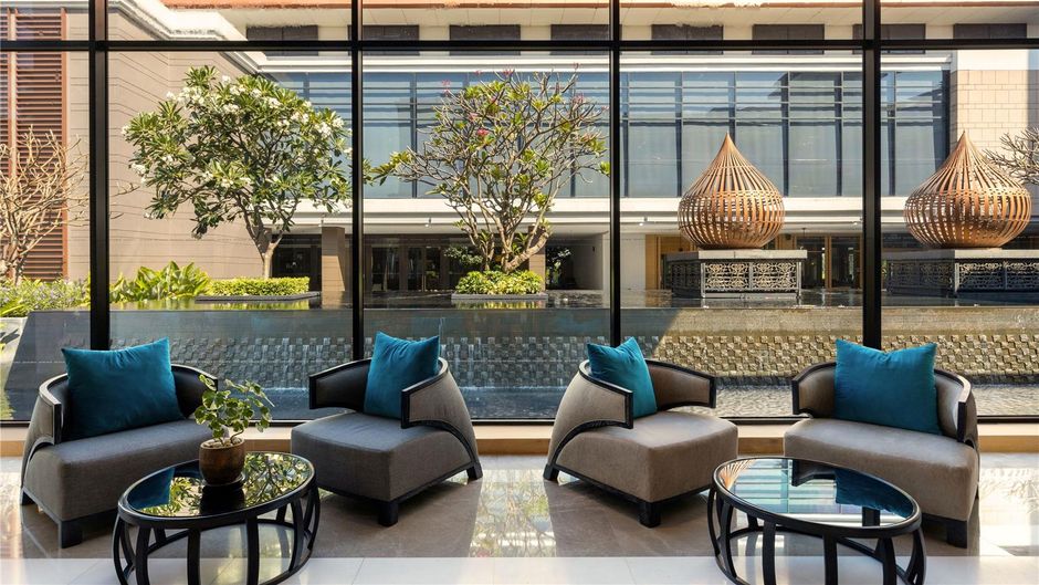 Hilton Bangkok Suvarnabhumi Golf Resort Lobby