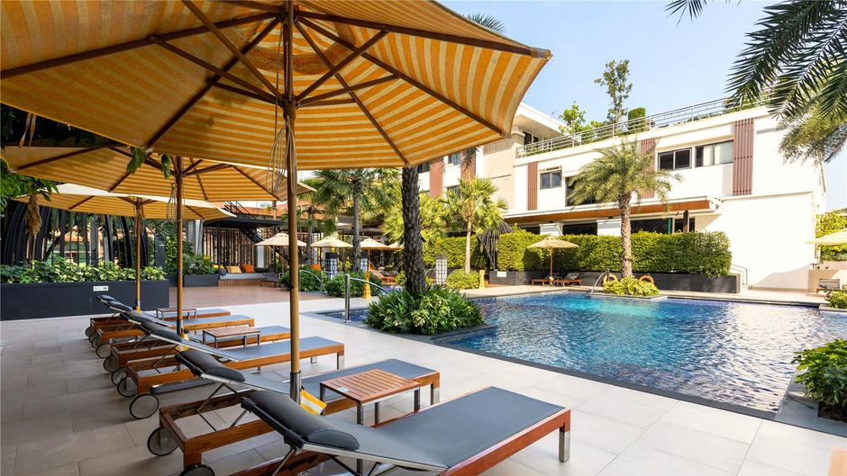 Hilton Bangkok Suvarnabhumi Golf Resort Pool