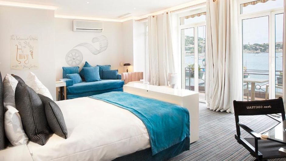 Welcome Hotel Room
