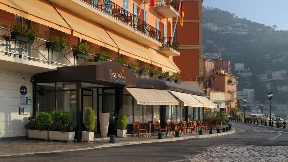 Welcome Hotel Exterior
