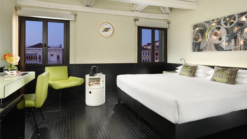 Hotel L'Orologio Room