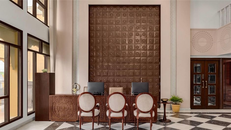 Hotel Brys Fort Lobby