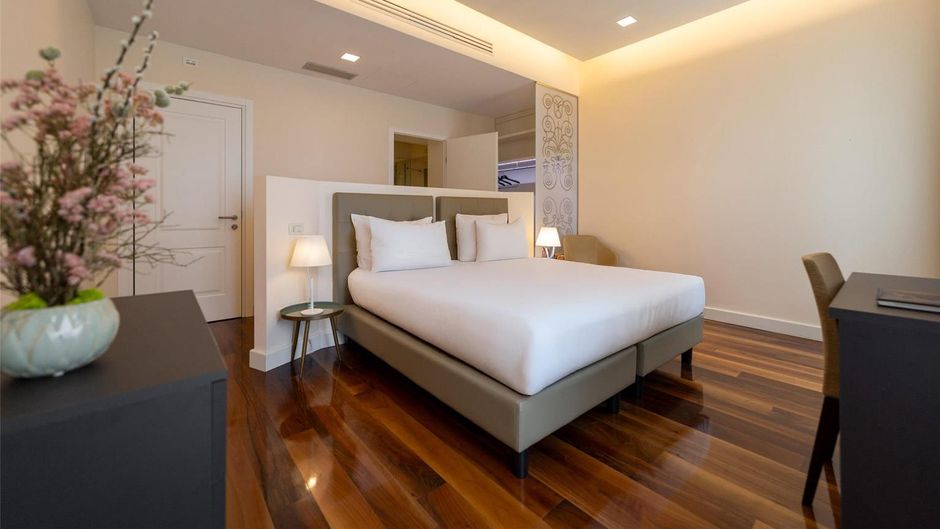 Hotel Duchi Vis a Vis Room