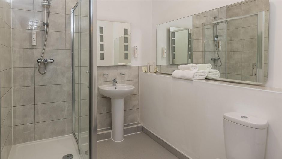 Best Western The Plough Hotel Room