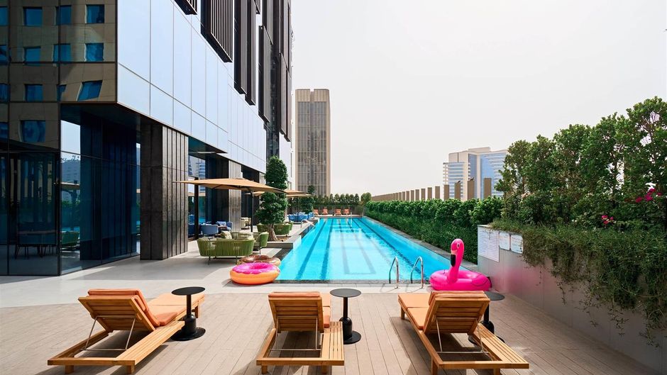 Barcelo Business Bay Dubai Pool