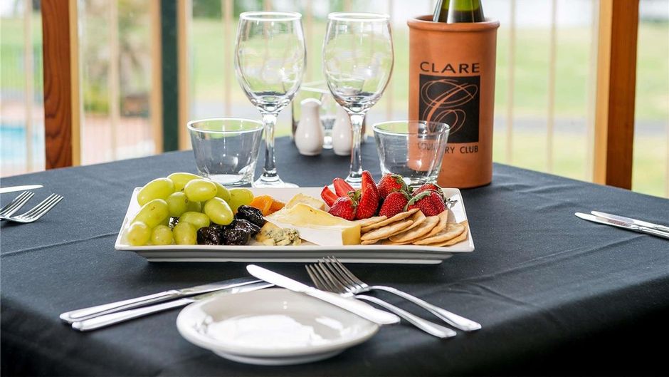 Clare Country Club Exterior