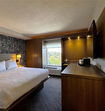 Pittsburgh Airport Inn and Suites