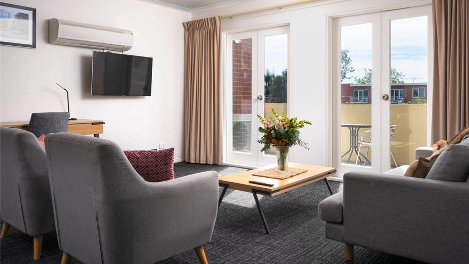 MainStay Suites Kew Room