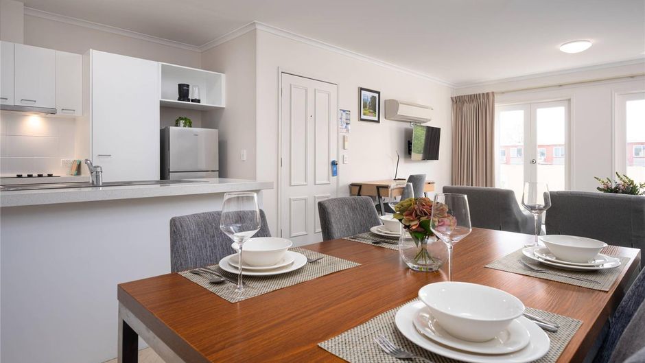 MainStay Suites Kew Room