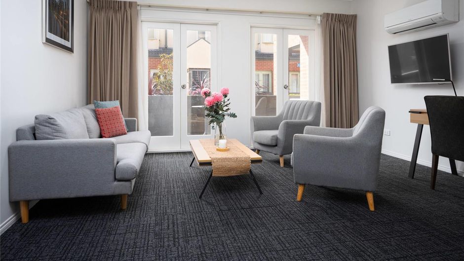 MainStay Suites Kew Room