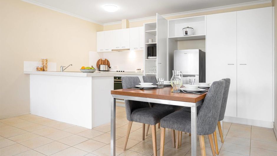 MainStay Suites Kew Room