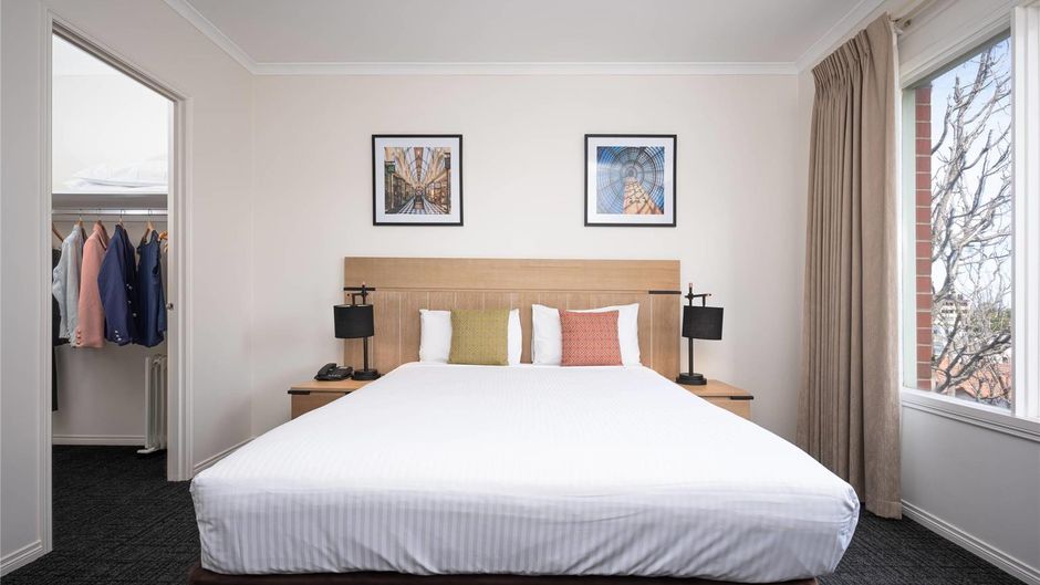 MainStay Suites Kew Room