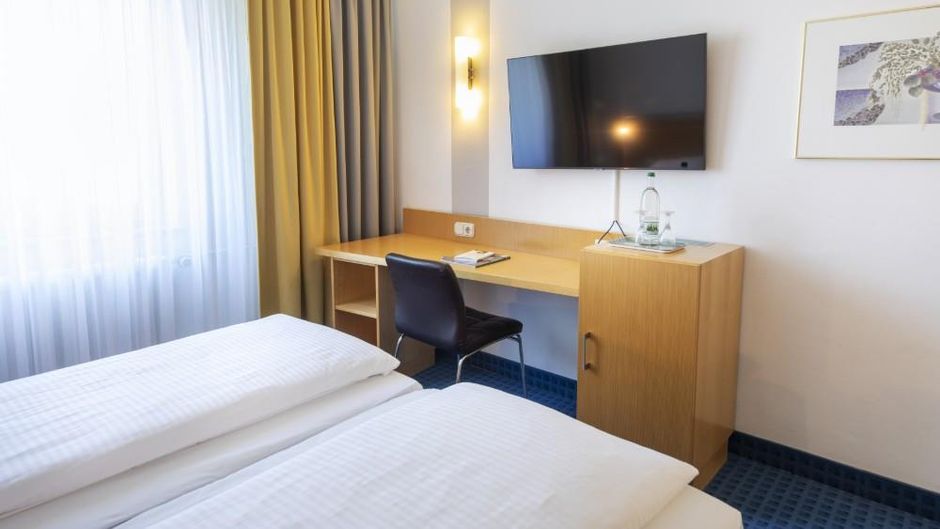 ACHAT Hotel Suhl Room