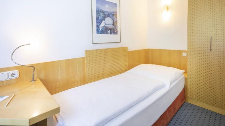 ACHAT Hotel Suhl Room