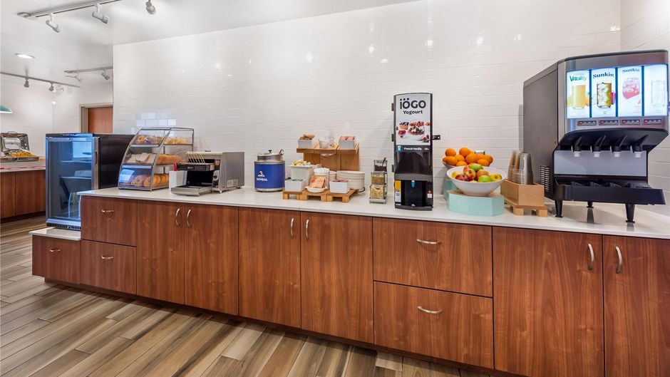 Best Western Plus 1000 Islands Hotel Restaurant