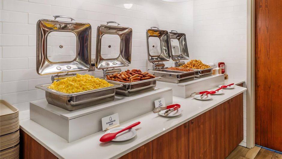 Best Western Plus 1000 Islands Hotel Restaurant