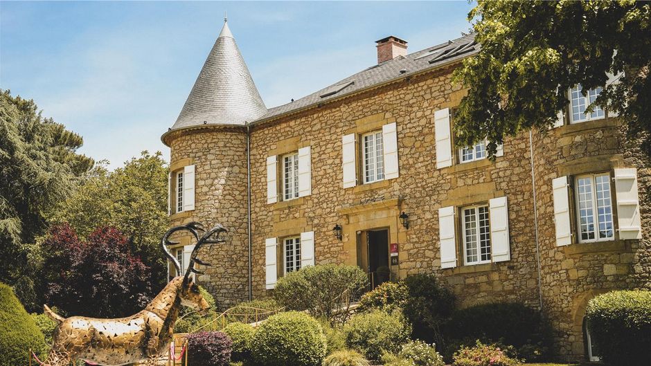 CHATEAU DE MARAVAL Exterior