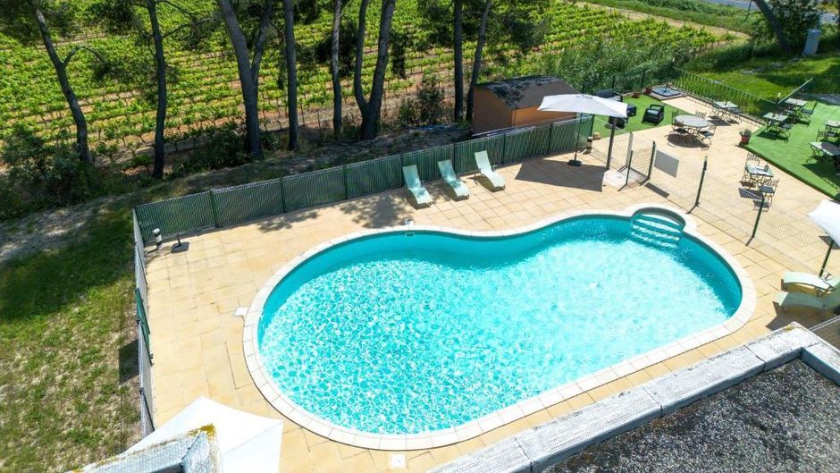 Hotel Les Rocailles Pool
