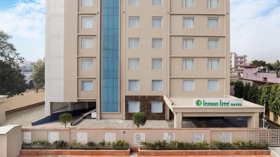 Lemon Tree Hotel Aligarh Exterior